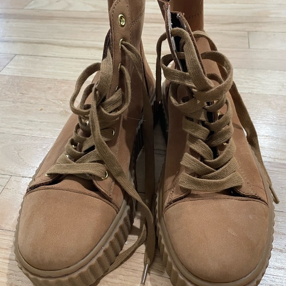 J Slides NWOB Brown Suede Lace Up Platform Boots - Picture 2 of 5